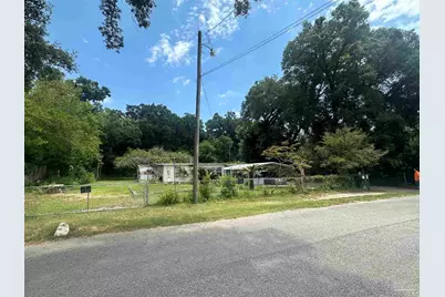 60 Murphy Ln, Pensacola, FL 32505 - Photo 1