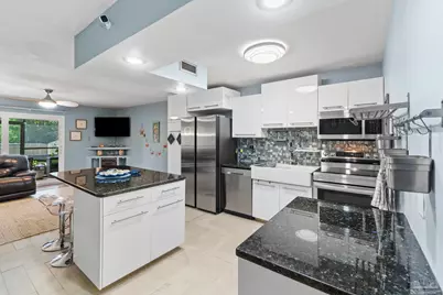 201 Pensacola Beach Rd #D6, Gulf Breeze, FL 32561 - Photo 1