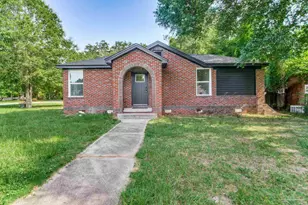 1800 E Maxwell St, Pensacola, FL 32503 - Photo 1