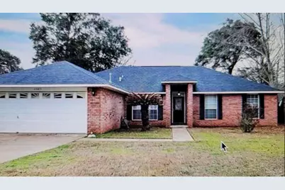 2585 Southern Oaks Dr, Cantonment, FL 32533 - Photo 1