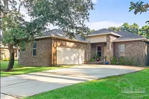 8674 Rio Vista Dr, Navarre, FL 32566 - Photo 1