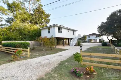 5233 Soundside Dr, Gulf Breeze, FL 32563 - Photo 1