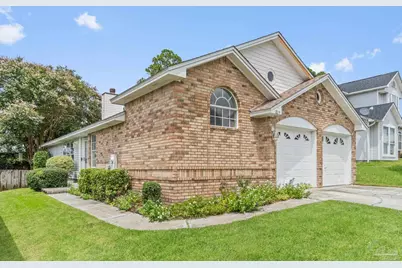 2074 Cambridge Cir, Pensacola, FL 32514 - Photo 1