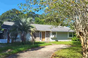 5329 E Avenida De Golf, Pace, FL 32571 - Photo 1