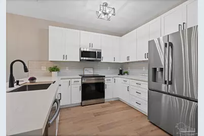 609 N E St, Pensacola, FL 32501 - Photo 1