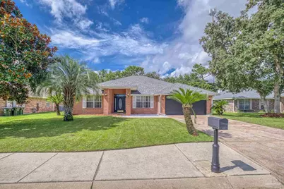 1662 Beachside Dr, Pensacola, FL 32506 - Photo 1