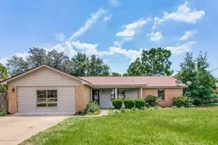 7489 Sandstone St, Navarre, FL 32566 - Photo 1