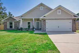 6455 Bay Oaks Dr, Milton, FL 32583 - Photo 1