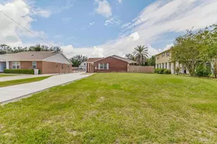 3201 Laurel Dr, Gulf Breeze, FL 32563 - Photo 1