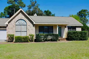 6454 Flagler Dr, Gulf Breeze, FL 32563 - Photo 1