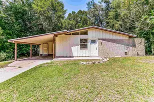 2004 Rowe Ln, Pensacola, FL 32526 - Photo 1