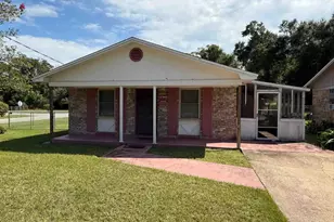 1101 W Jordan St, Pensacola, FL 32501 - Photo 1