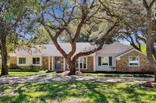 110 Florida Ave, Gulf Breeze, FL 32561 - Photo 1