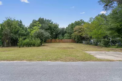 305 Iona St, Pensacola, FL 32507 - Photo 1