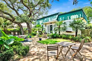 704 Bayshore Dr, Pensacola, FL 32507 - Photo 1