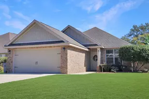 2586 Fiddlers Cir, Cantonment, FL 32533 - Photo 1