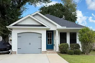 1404 E Fisher St, Pensacola, FL 32503 - Photo 1