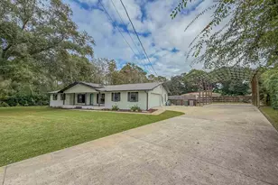 1602 N 52nd Ave, Pensacola, FL 32506 - Photo 1