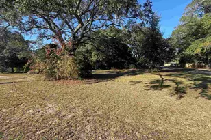 5829 Peachtree St, Milton, FL 32570 - Photo 1