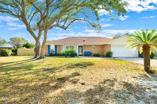 1021 Oak View Dr, Pensacola, FL 32506 - Photo 1