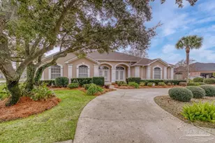 2537 Meek St, Gulf Breeze, FL 32563 - Photo 1