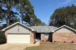 208 Elliott Dr, Mary Esther, FL 32569 - Photo 1