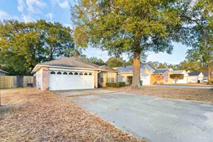 521 Desert Oak Dr, Pensacola, FL 32514 - Photo 1