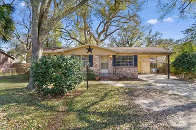 1811 Dewrell Sq, Pensacola, FL 32504 - Photo 1