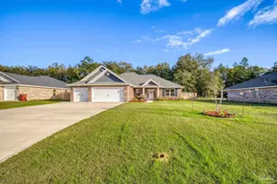 4566 Red Oak Dr, Milton, FL 32583 - Photo 1