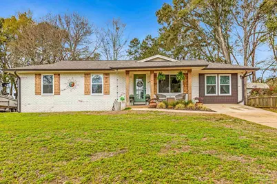 2511 W Kingsfield Dr, Cantonment, FL 32533 - Photo 1