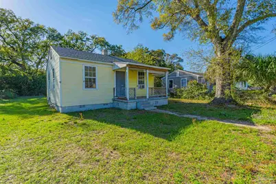 7 E Carver Dr, Pensacola, FL 32507 - Photo 1
