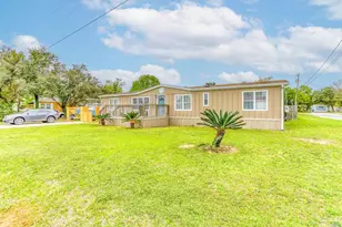 5301 Yellow Bluff Rd, Pensacola, FL 32507 - Photo 1