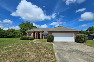 1574 Hunters Creek Dr, Cantonment, FL 32533 - Photo 1