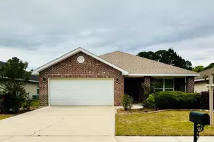 186 Creekview Dr, Pensacola, FL 32503 - Photo 1