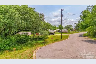 5600 Jamesville Ln, Pensacola, FL 32526 - Photo 1