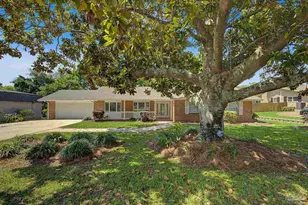 204 Nandina Rd, Gulf Breeze, FL 32561 - Photo 1