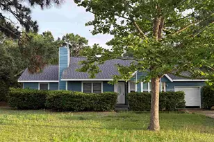 7297 Manatee St, Navarre, FL 32566 - Photo 1