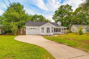 5984 Savannah Dr, Milton, FL 32570 - Photo 1