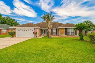 881 Lake Aire Dr, Pensacola, FL 32506 - Photo 1