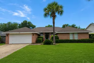 1203 Tiger Trace Blvd, Gulf Breeze, FL 32563 - Photo 1