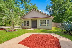 552 Cedartree Ln, Cantonment, FL 32533 - Photo 1