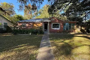 3914 W Gadsden St, Pensacola, FL 32505 - Photo 1