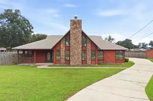6813 Cedar Ridge Dr, Pensacola, FL 32526 - Photo 1