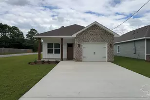 2944 N 17th Ave, Milton, FL 32583 - Photo 1