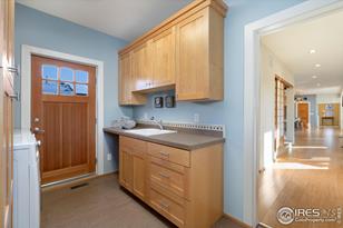 425 Wood St - Photo 16