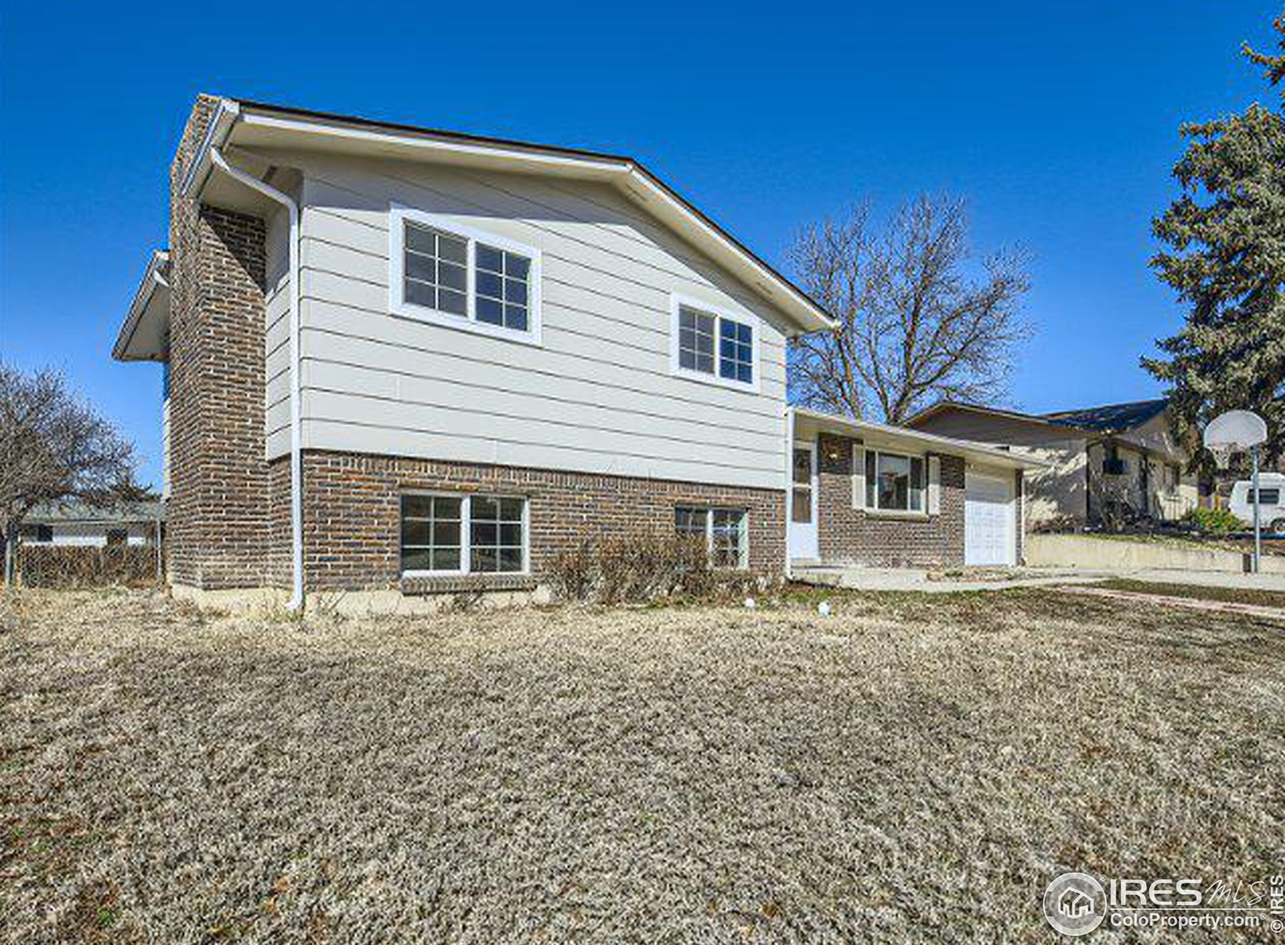 1631 Meeker Dr, Longmont, CO 80504
