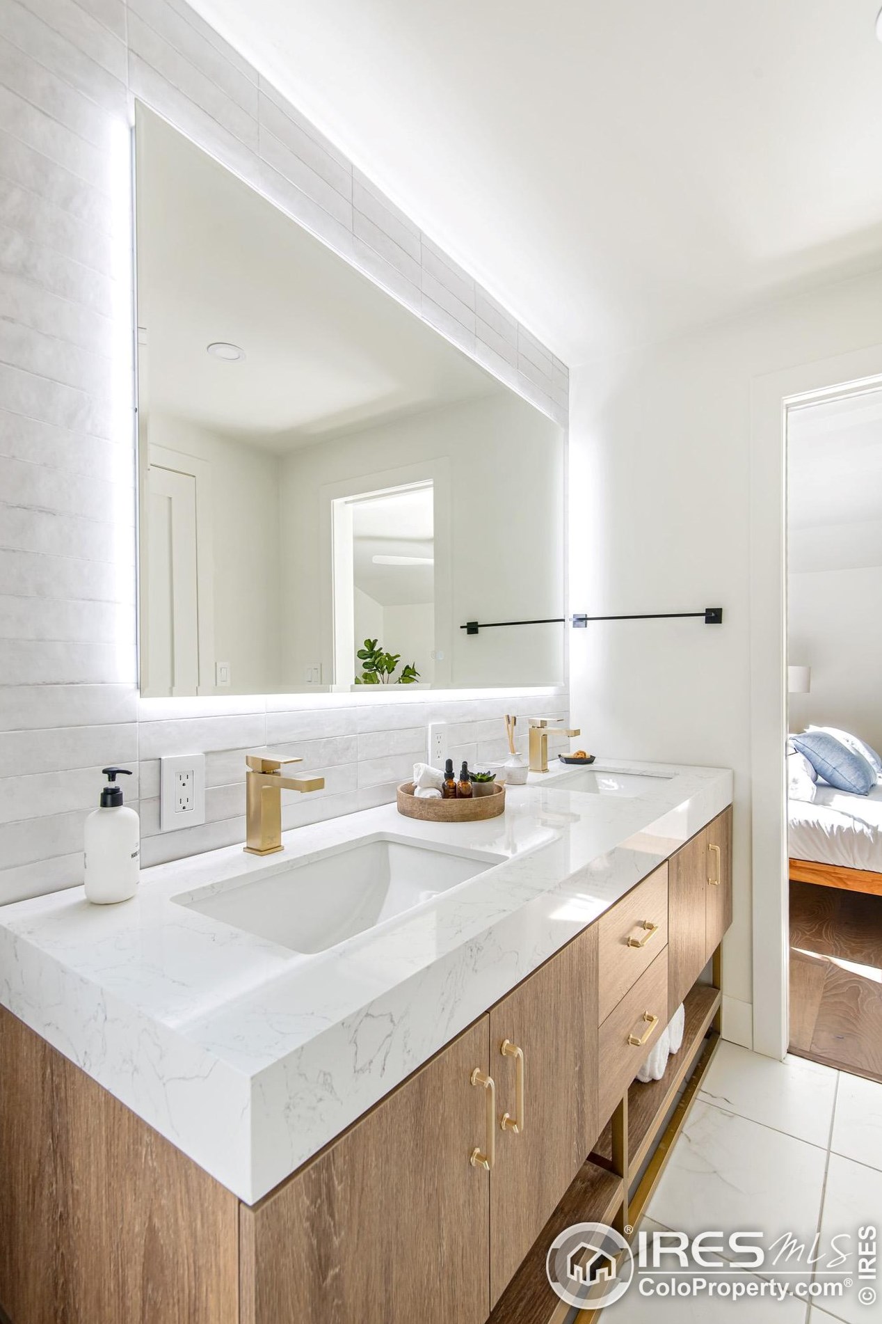 290 Mohawk Dr, Boulder CO  80303-3650 exterior