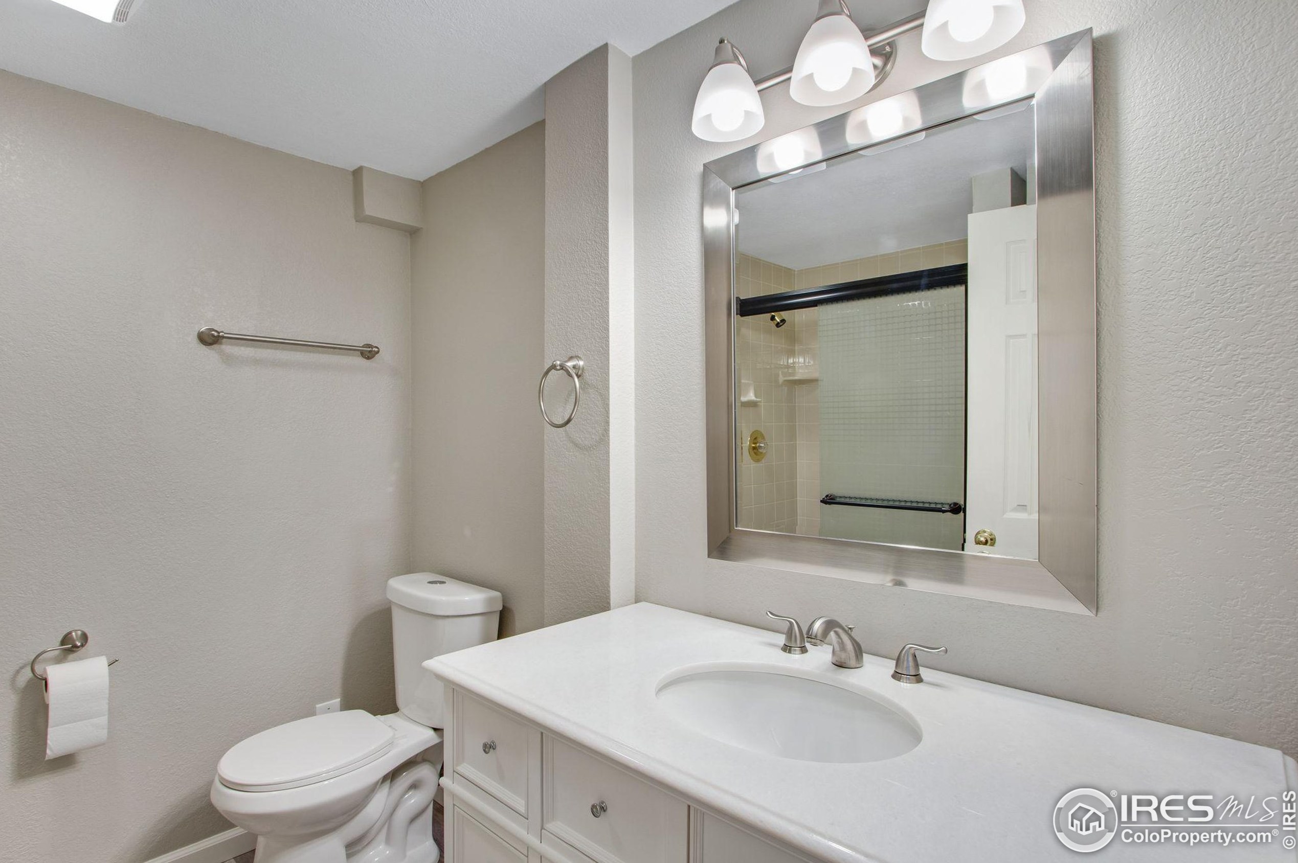 1717 Lindenwood Dr, Fort Collins CO  80524-2280 exterior