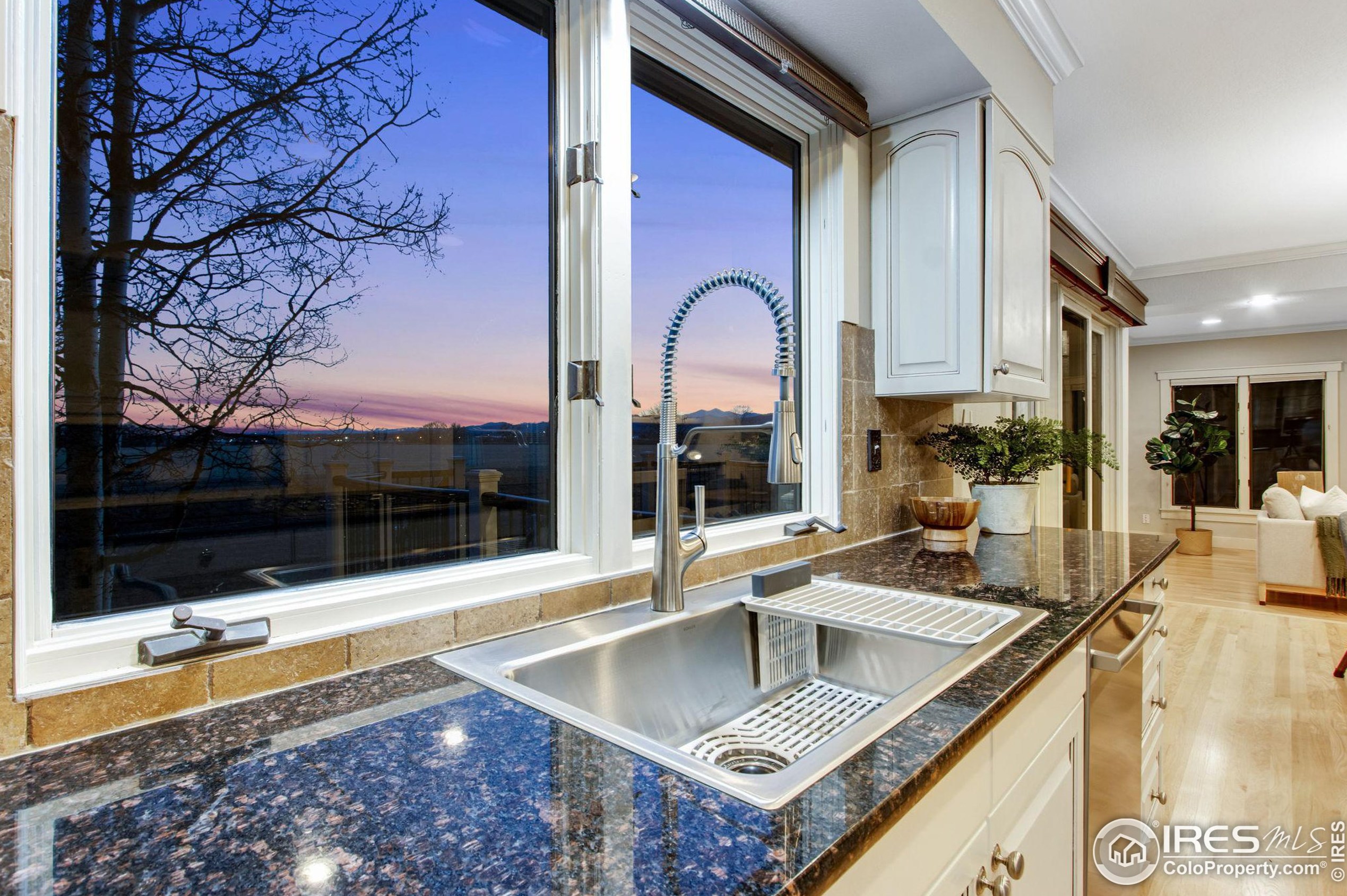 1717 Lindenwood Dr, Fort Collins CO  80524-2280 exterior