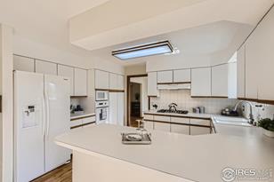 859 Sycamore Ave - Photo 10